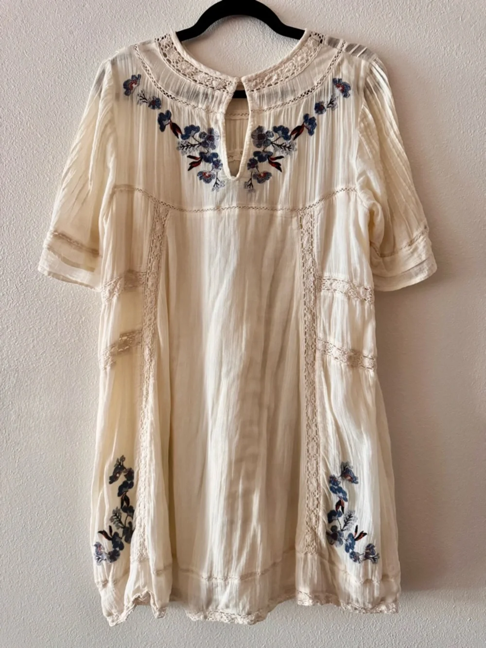 Free People Ivory Floral Embroidered Women's Boho Dress Size L - Picture 3 of 6